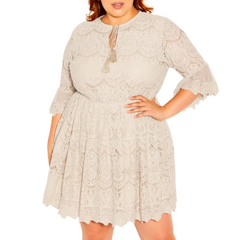 NWT City Chic Flirty lace dress in ivory buttermilk size 18 M